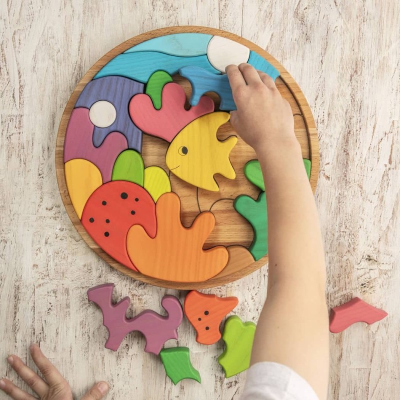 Kids Wooden Sea Puzzle - 25 Piece Ocean Life Educational Toy with Corals and Fish - 28cm Diameter - Perfect Baby Shower gift