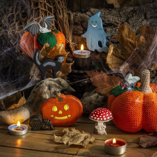 Small Wooden Halloween Set 7 pcs - Charming Miniature Spooky Collection